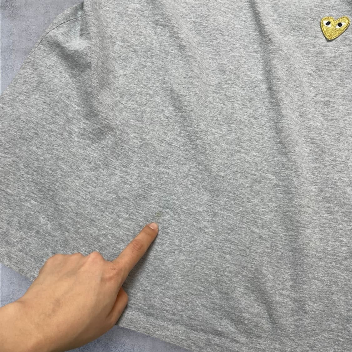 꼼데가르송 그레이 골드하트 반팔 티셔츠 M 상품이미지5