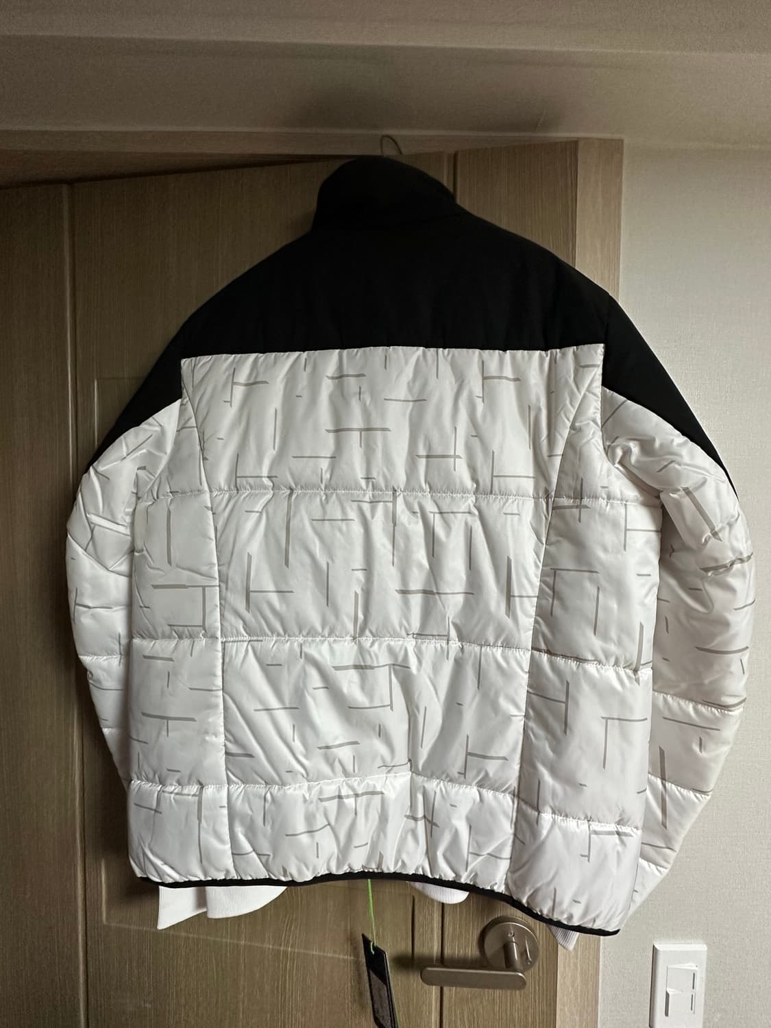 휴고보스 패딩 맨투맨 셋트 새상품 상품이미지2