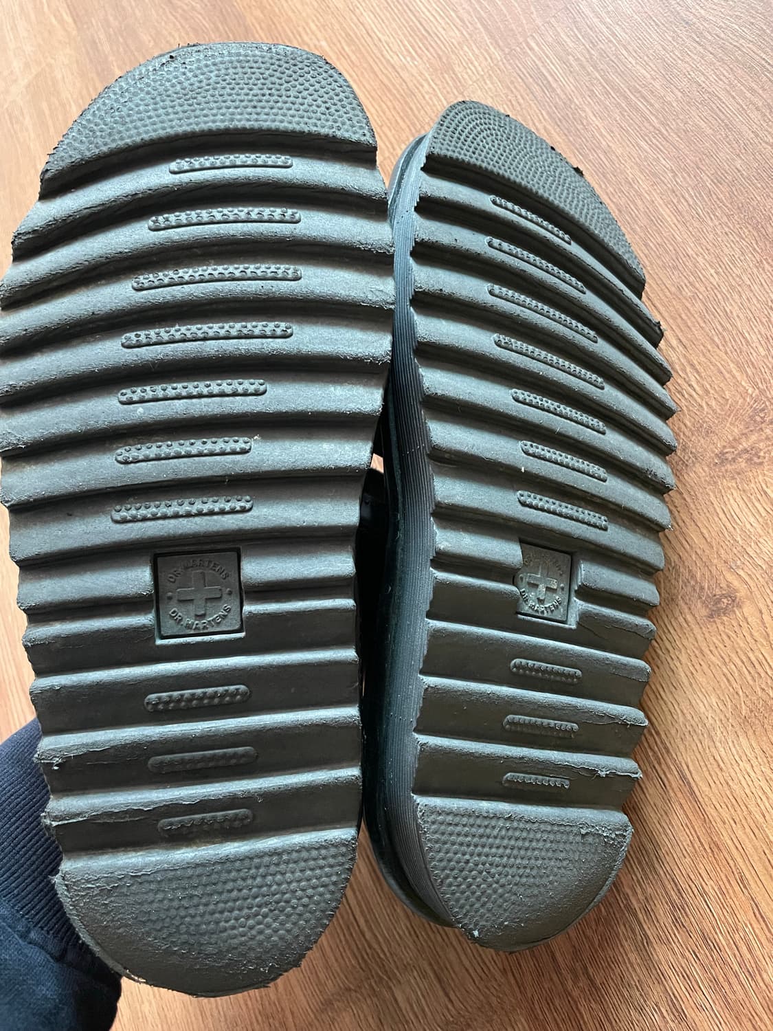 닥터마틴 마일즈 슬라이드 슬리퍼 250 상품이미지7