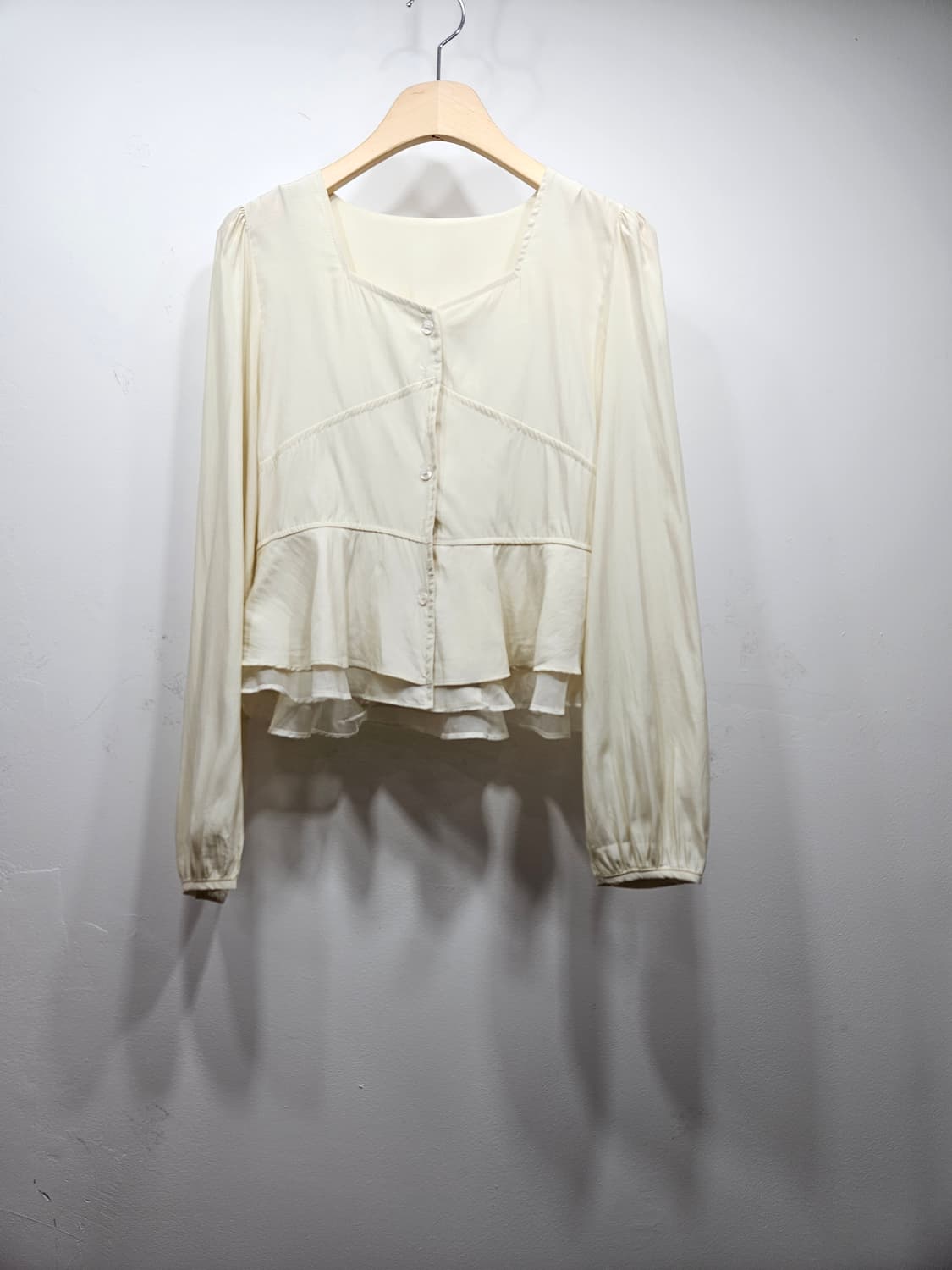 밑단 셔링 여리여리 블라우스[새상품] 상품이미지5