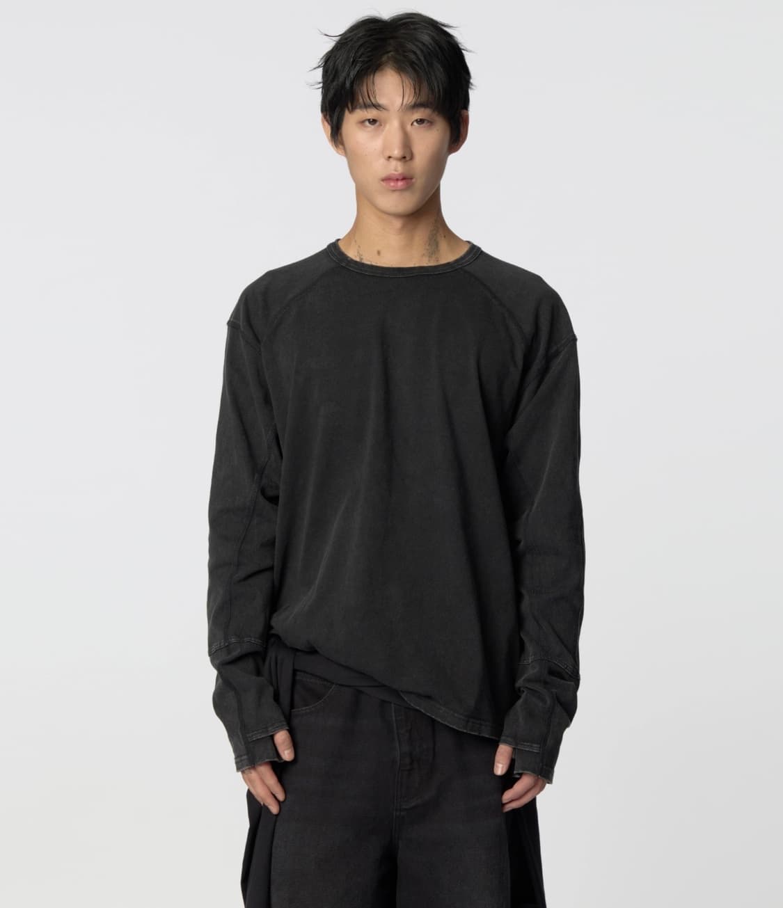 ETCE (BASE) FINGER HOLE L/S TEE (BLACK) 상품이미지1