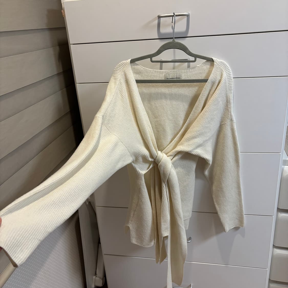 GALLARDAGALANTE 랩 리본 아이보리 니트 상품이미지2