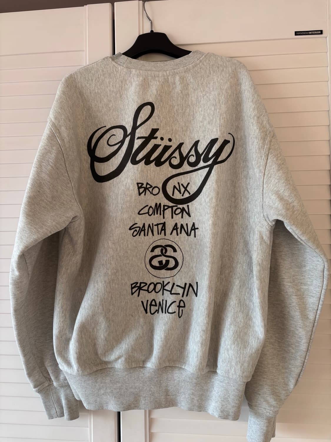 스투시 월드투어 스웨트셔츠 상품이미지2