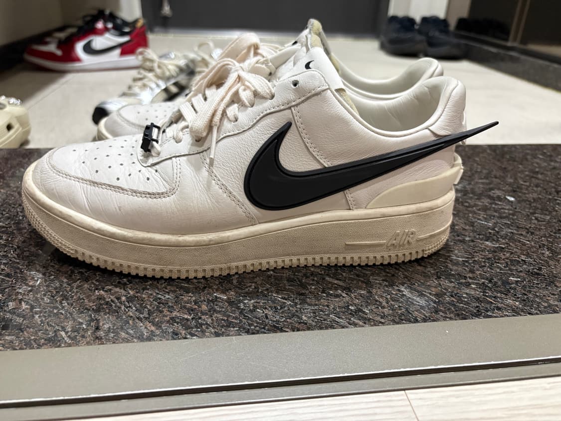 나이키X엠부쉬 275사이즈 상품이미지2