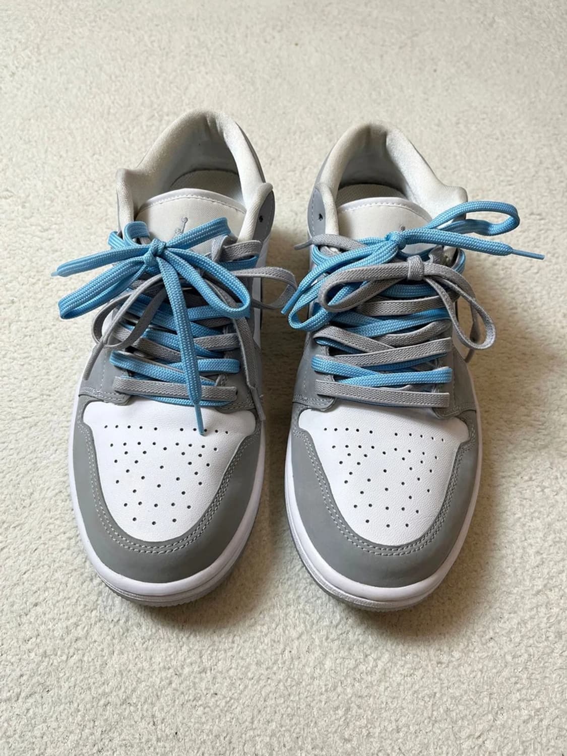 에어 조던 1 로우 화이트 울프 그레이 A1832 상품이미지3