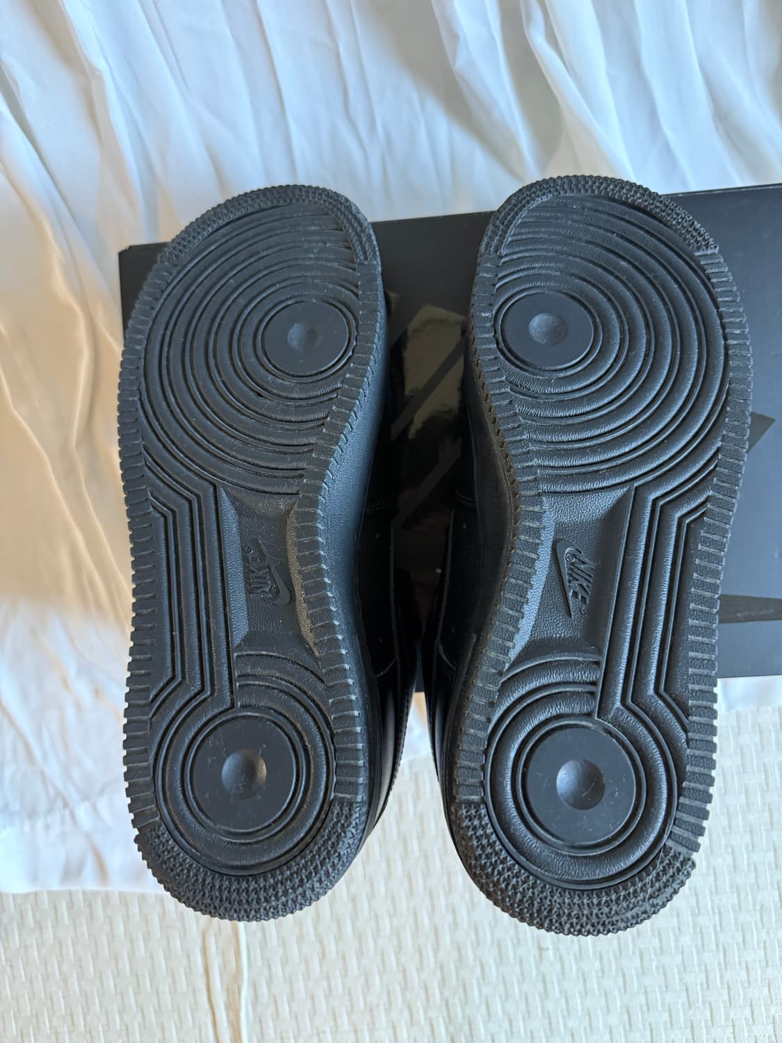 나이키 X 슈프림 에어포스1 로우 블랙 270 상품이미지6