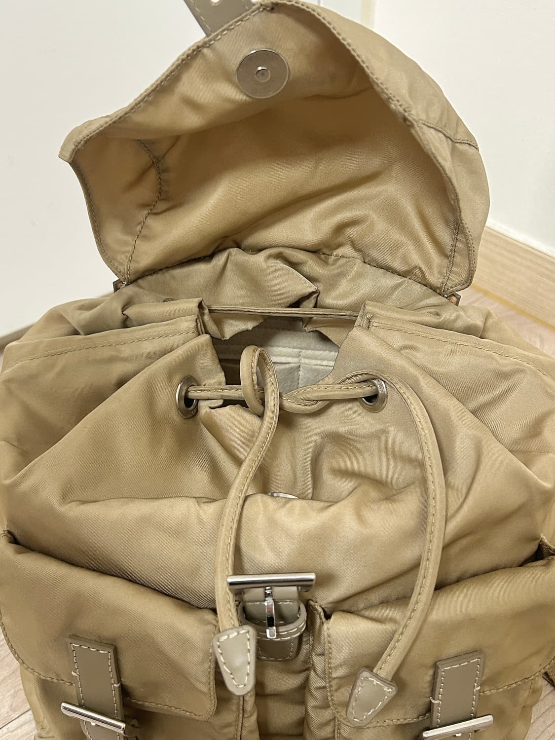 (정품)프라다 백팩 포코노 베이지 스몰 상품이미지4