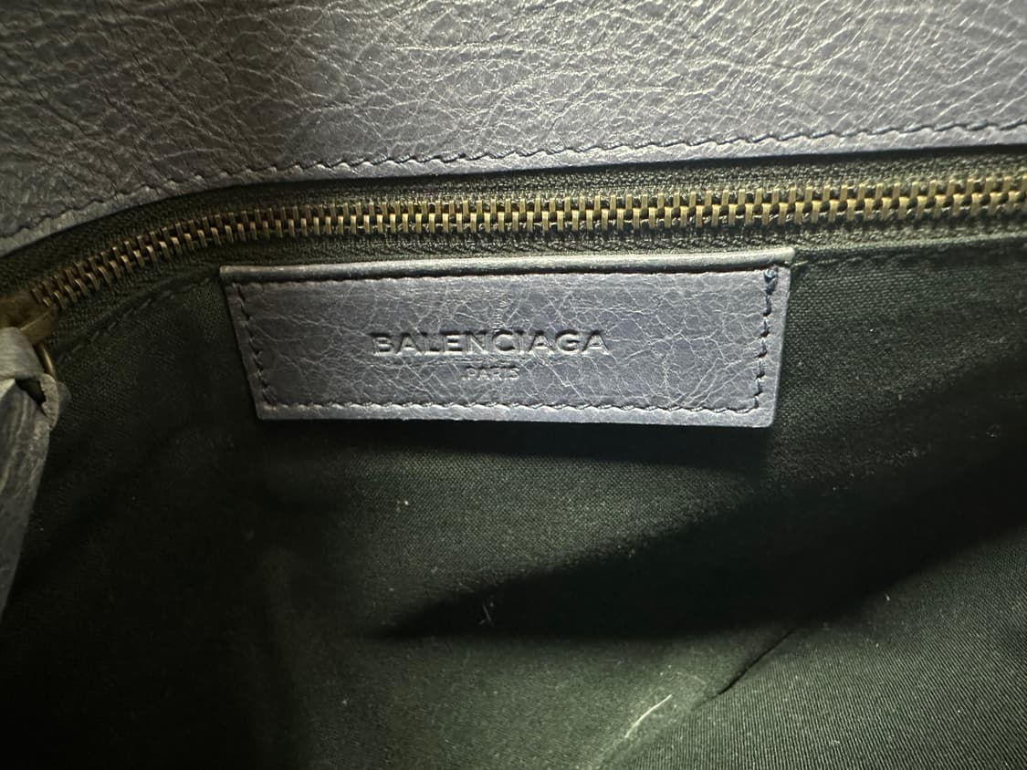 발렌시아가 램스킨 모터백 클러치 상품이미지5