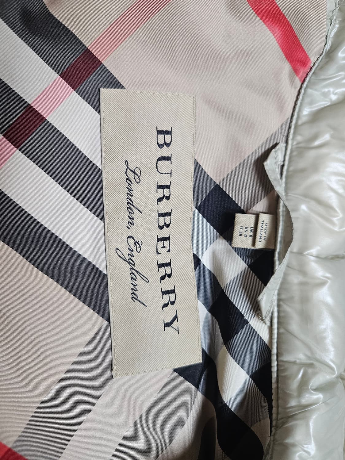 버버리 경량패딩  상품이미지3