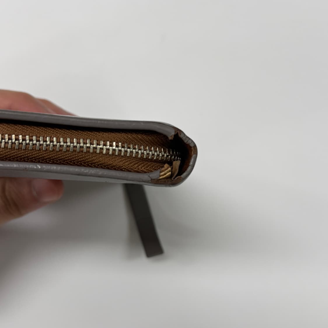 Margaret Howell zip wallet 상품이미지3