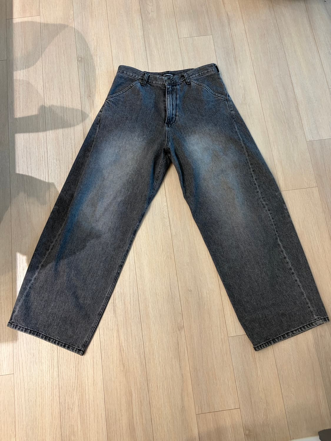 해칭룸 와이드 커브진 워시드블랙 3 상품이미지2