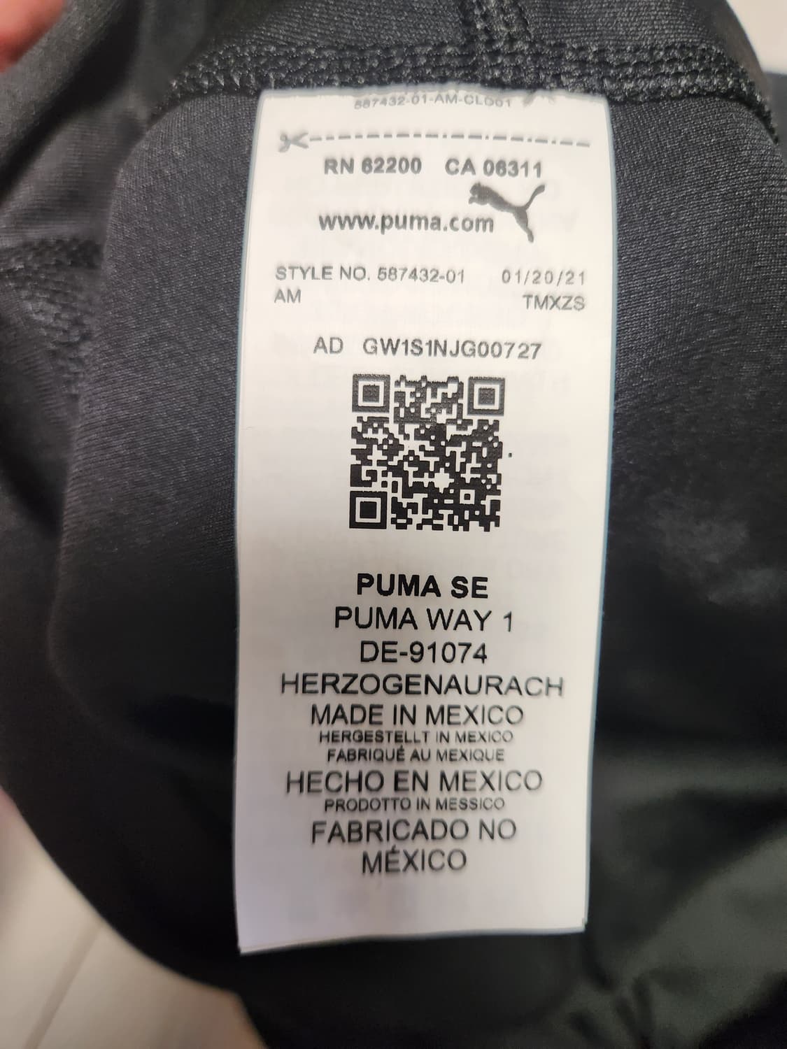 푸마  블랙 레깅스 남성용 반바지 사이즈L(미사용)

속바지나 자전거 바 상품이미지5