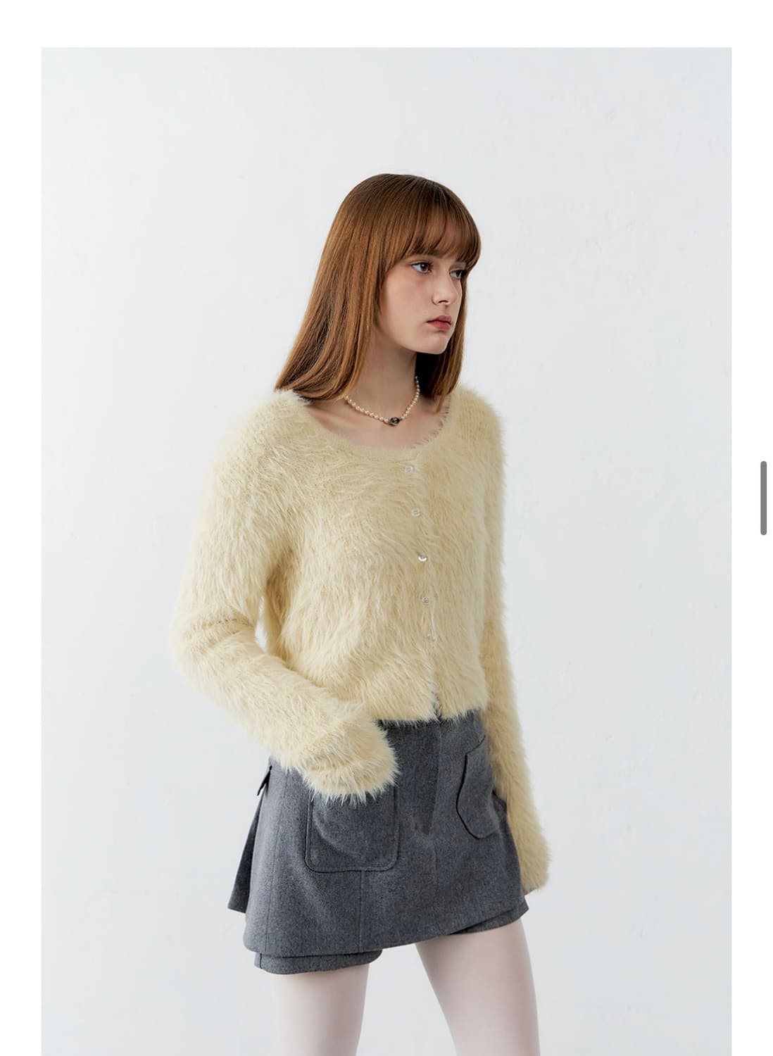 마론에디션 니트 가디건 옐로우 카리나 착용 상품이미지2