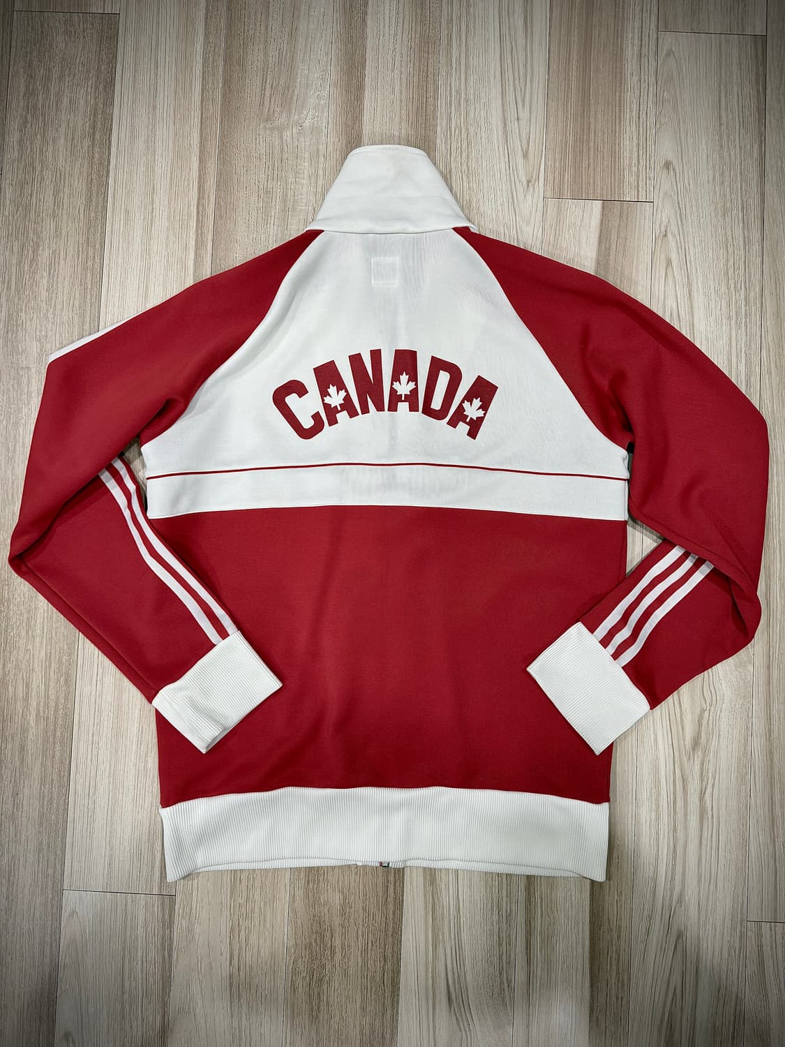 아디다스 캐나다 트랙탑 빨흰 105 / 실측 56.5 / OG 레트로 / 상품이미지2