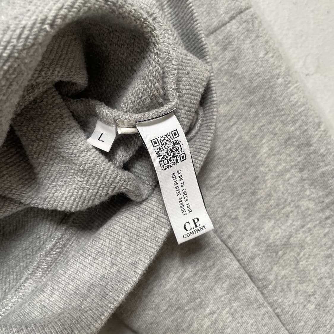 CP컴퍼니 고글 렌즈 후드티 그레이 상품이미지3