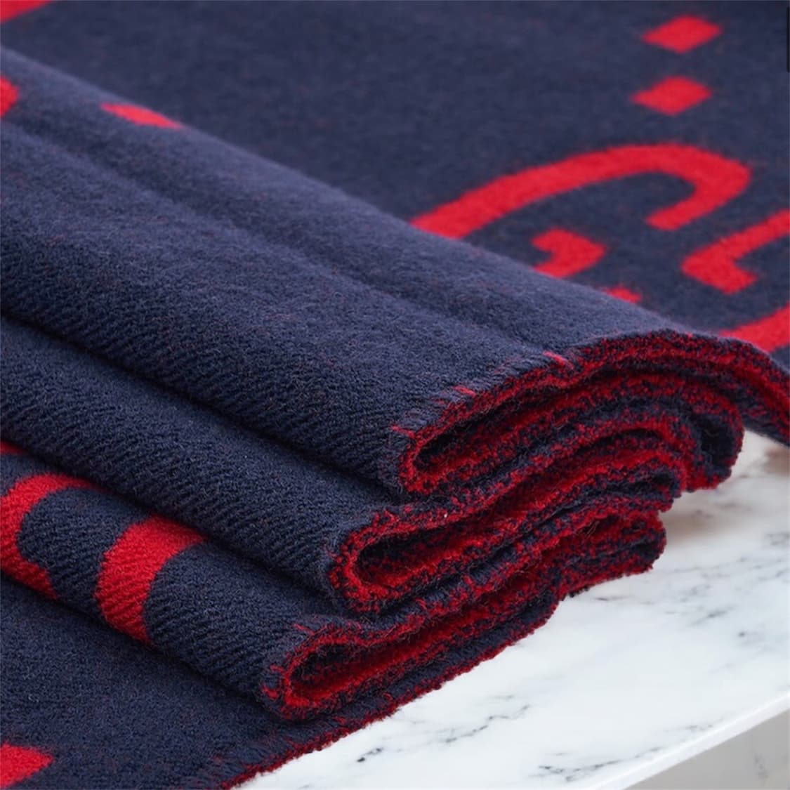 구찌 24FW GG 자카드 울 실크 블랜드 머플러 상품이미지7