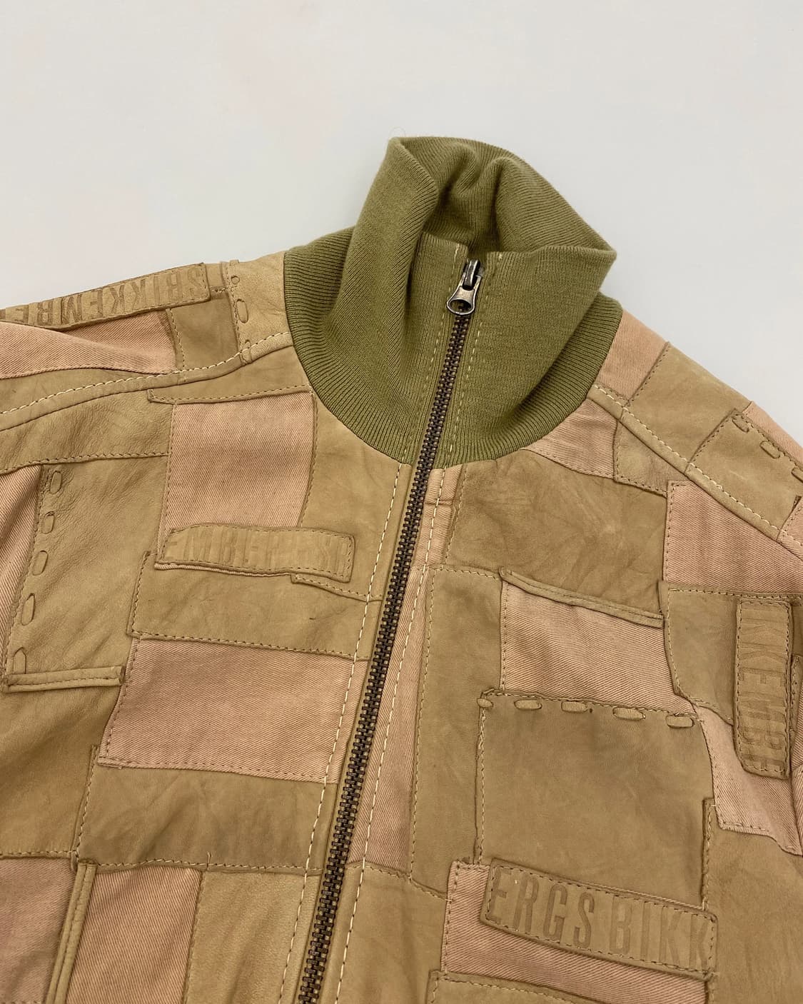 [48] 비켐버그 레더 패치 하이넥 블루종 상품이미지6