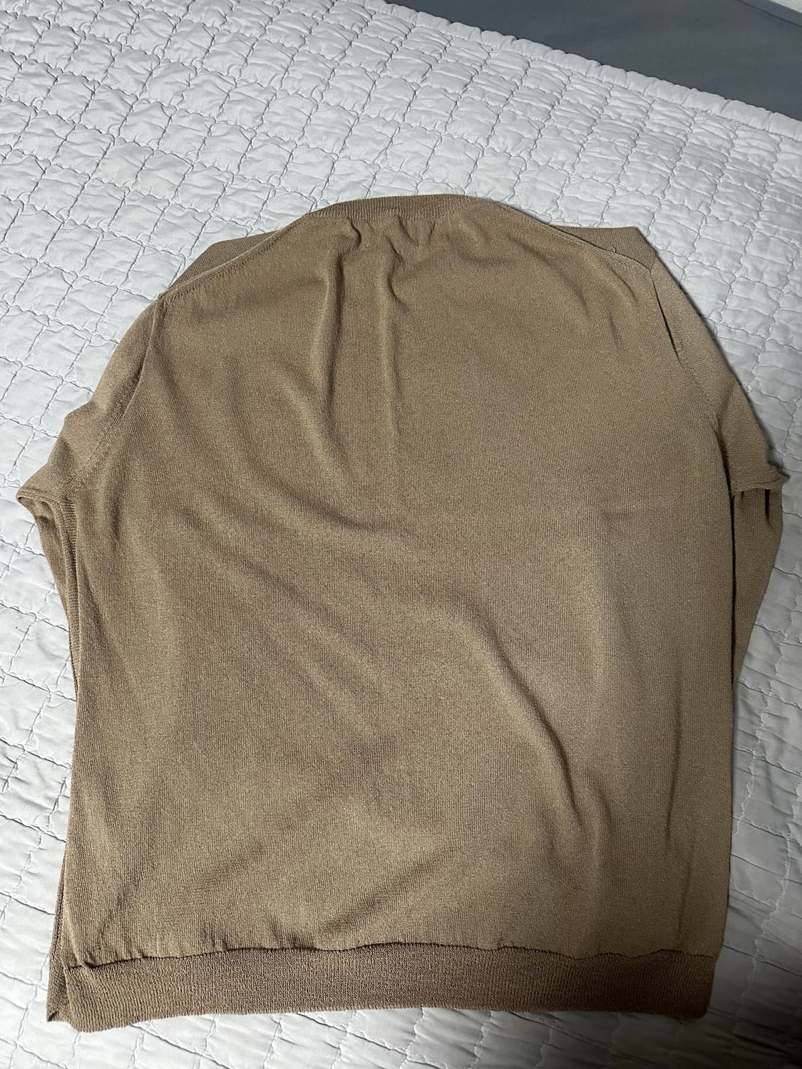 스틸바이핸드 스왈로우 브이넥 스웨터 베이지 L 사이즈 판매합니다. 상품이미지4