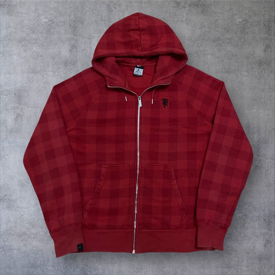 나이키 맨체스터 유나이티드 로고 체크 패턴 레드 후드 집업 상품이미지1
