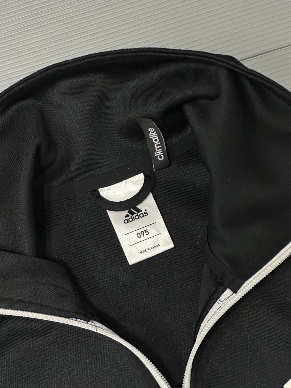 아디다스 로고 트랙탑 져지 블랙 95 상품이미지4