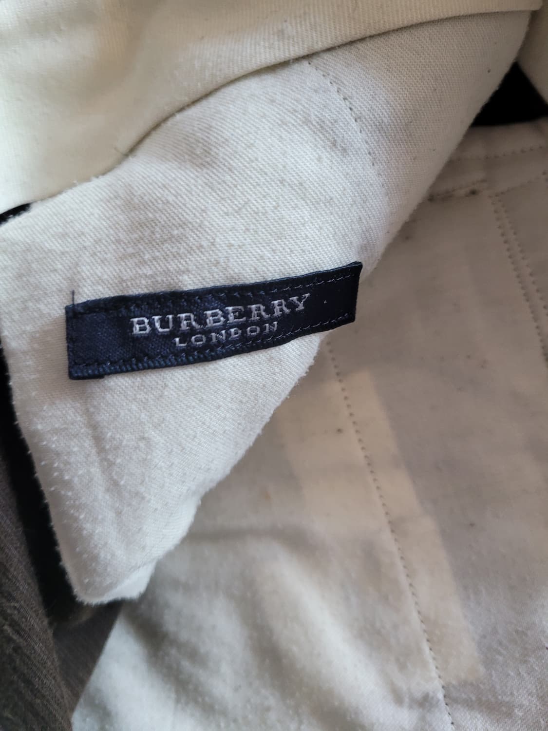 버버리 코듀로이 투턱 팬츠 상품이미지3