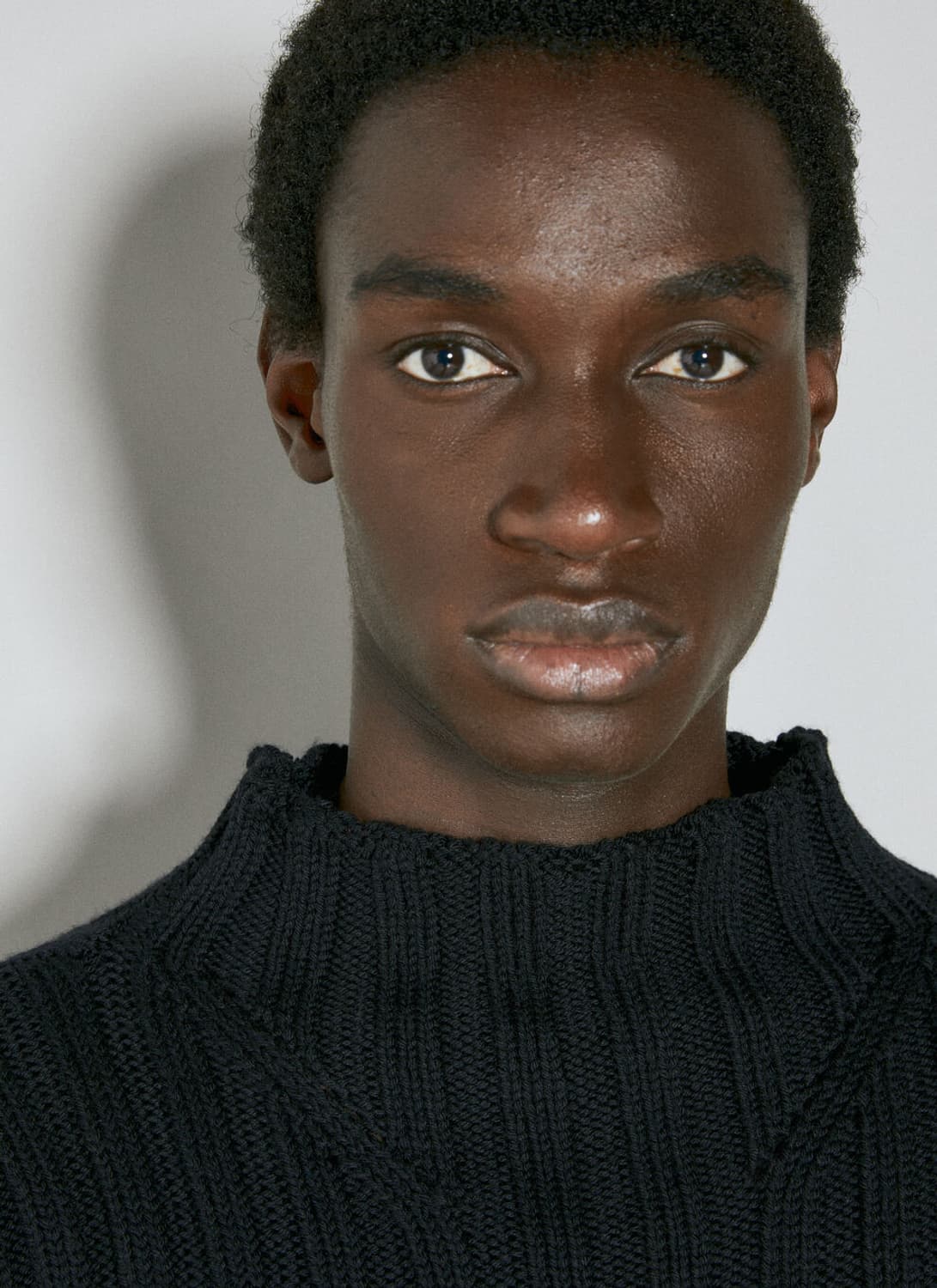 앤드뮐미스터 WARRE 크롭 립 다트 하이넥 스웨터 블랙 L사이즈 상품이미지4