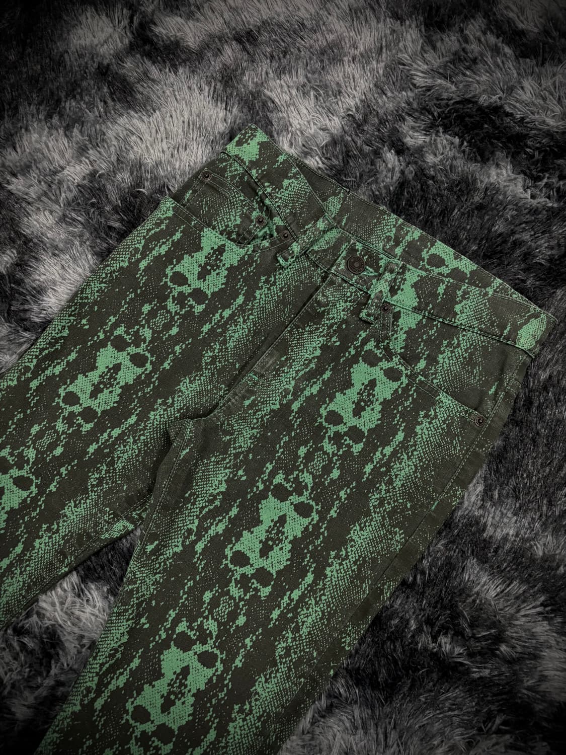 Hysteric Glamour 그린 스네이크 패턴 스컬 부츠컷 팬츠 상품이미지3