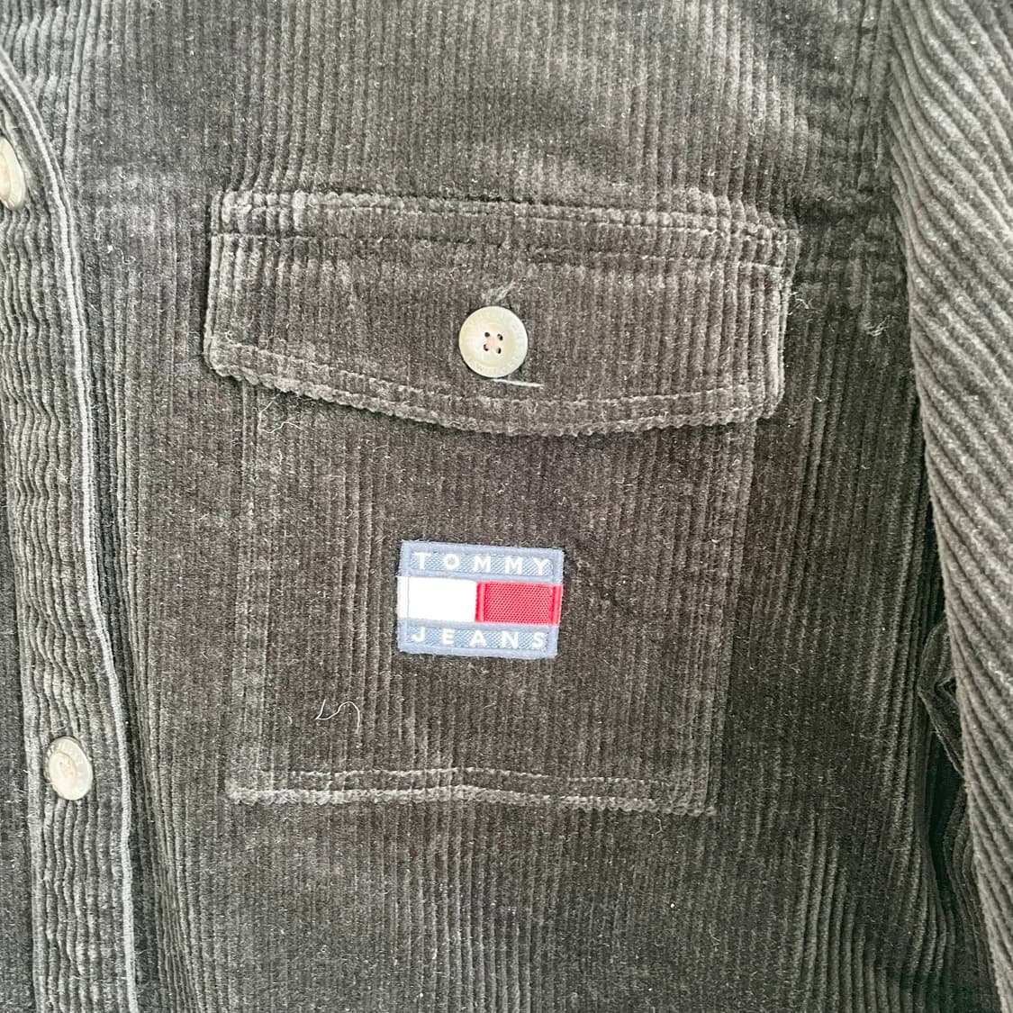 F2 타미진스(Tommy Jeans) 블랙 코듀로이 셔츠 M사이즈 상품이미지4
