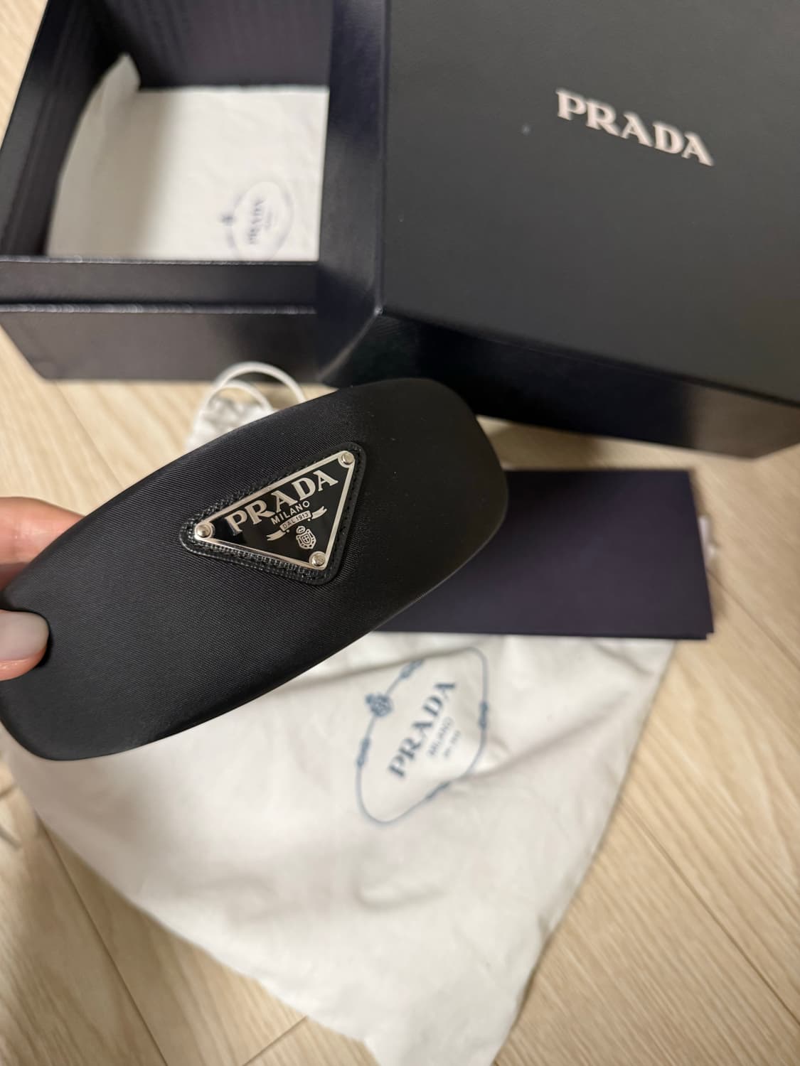 프라다 헤어밴드  상품이미지1