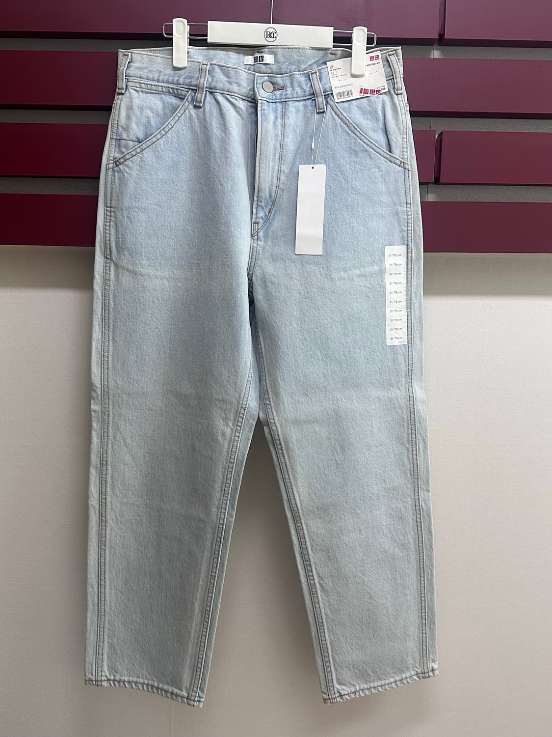 [새상품] 유니클로 U 레귤러 피트 진 라이트 블루 31사이즈 상품이미지1