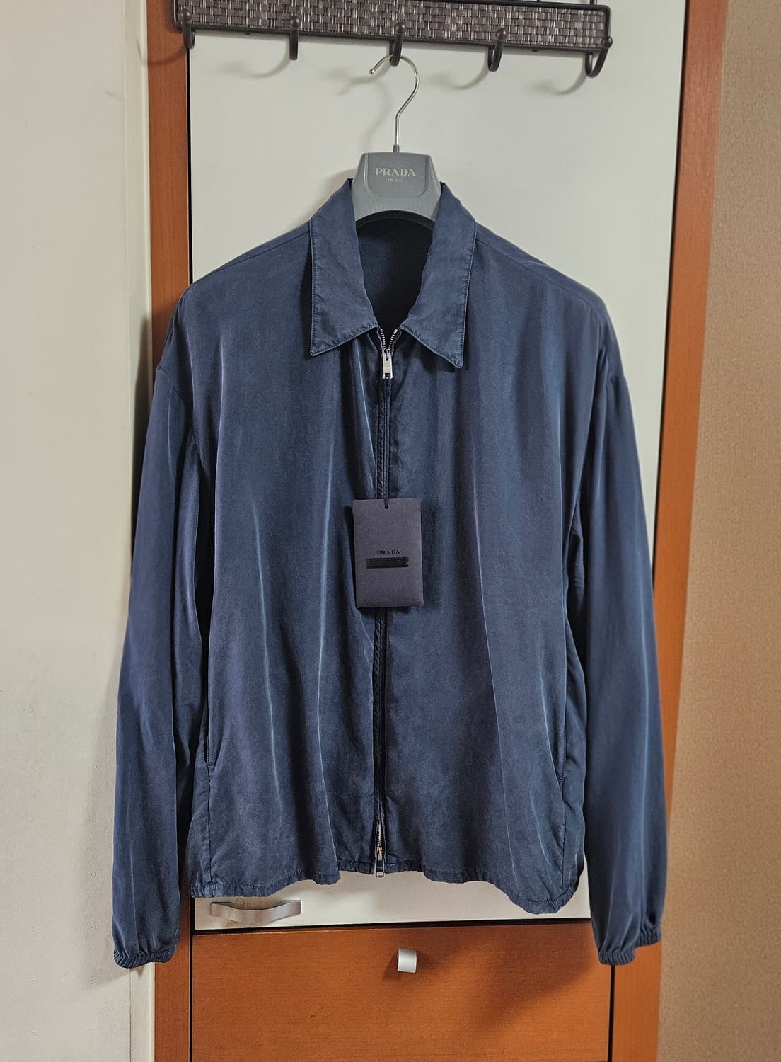 [L] 프라다 실크 자켓 팝니다 상품이미지2