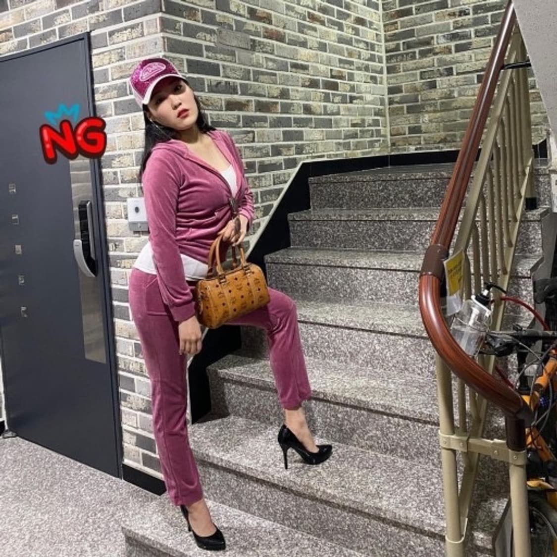 아디다스 Y2K 파이어버드 3스트립 핑크 스웻 팬츠 상품이미지2