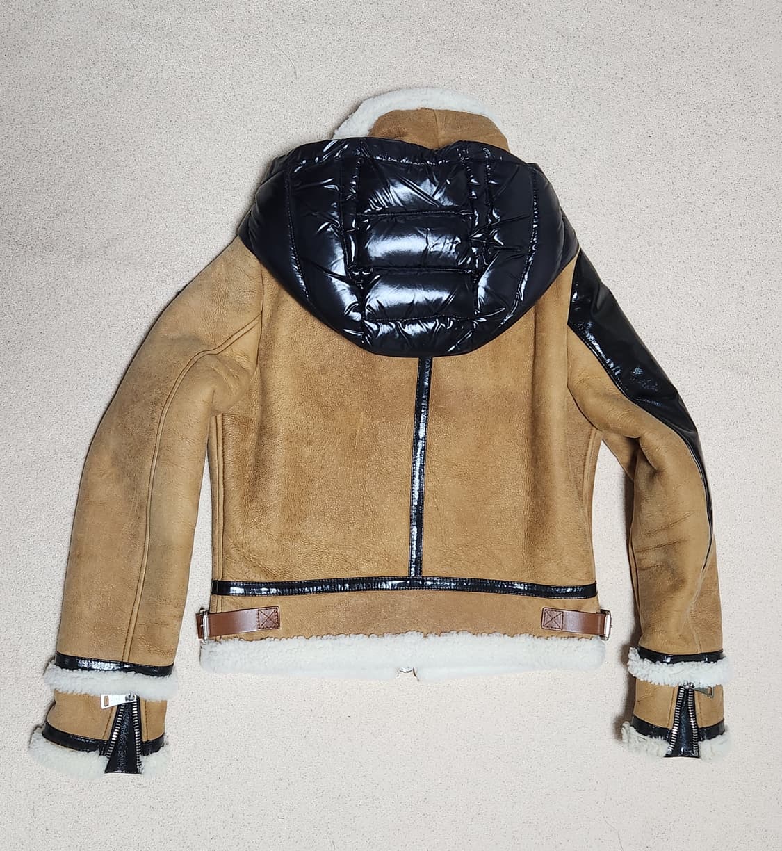 몽클레어 무스탕 후드 자켓 상품이미지2