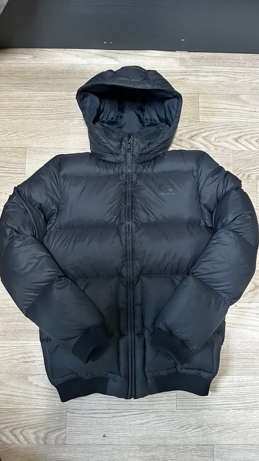 리바이스 블랙 후드 패딩 점퍼 상품이미지1