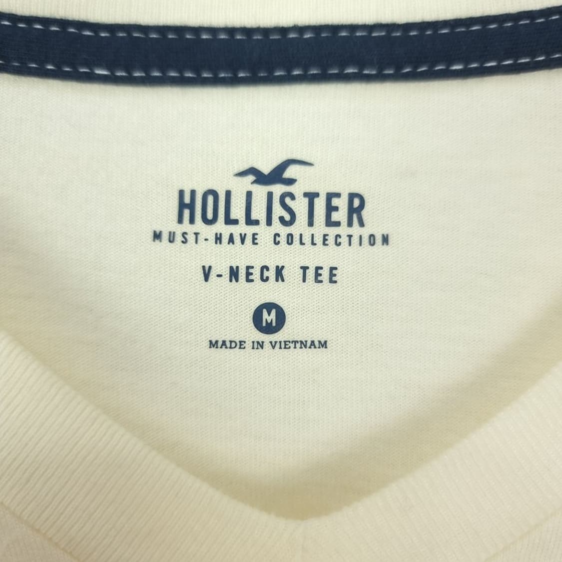[홀리스터] 로고 패치 브이넥 반팔티 아이보리 M20191 상품이미지8