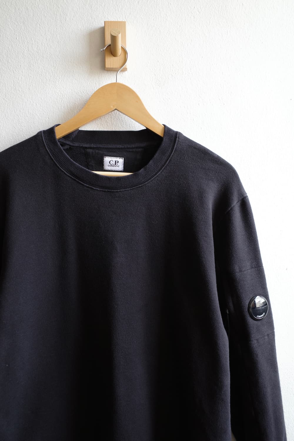 씨피컴퍼니 스웻셔츠 상품이미지2