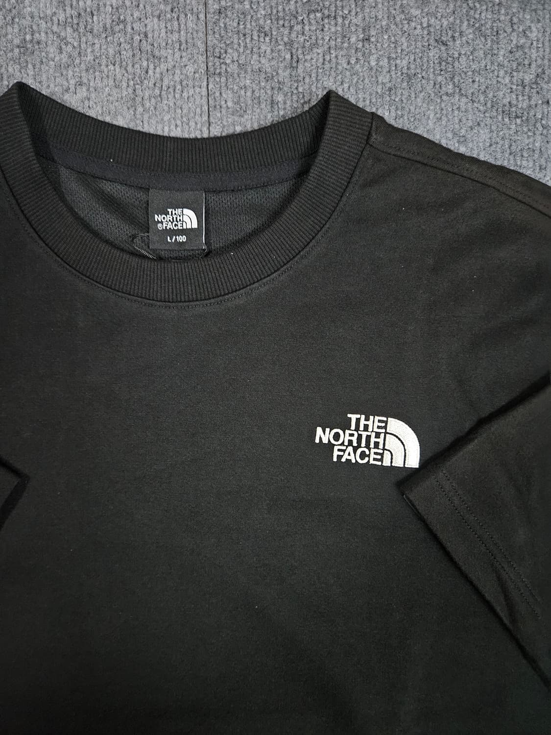 노스페이스 에센셜 반팔 크루넥L(급처) 상품이미지2