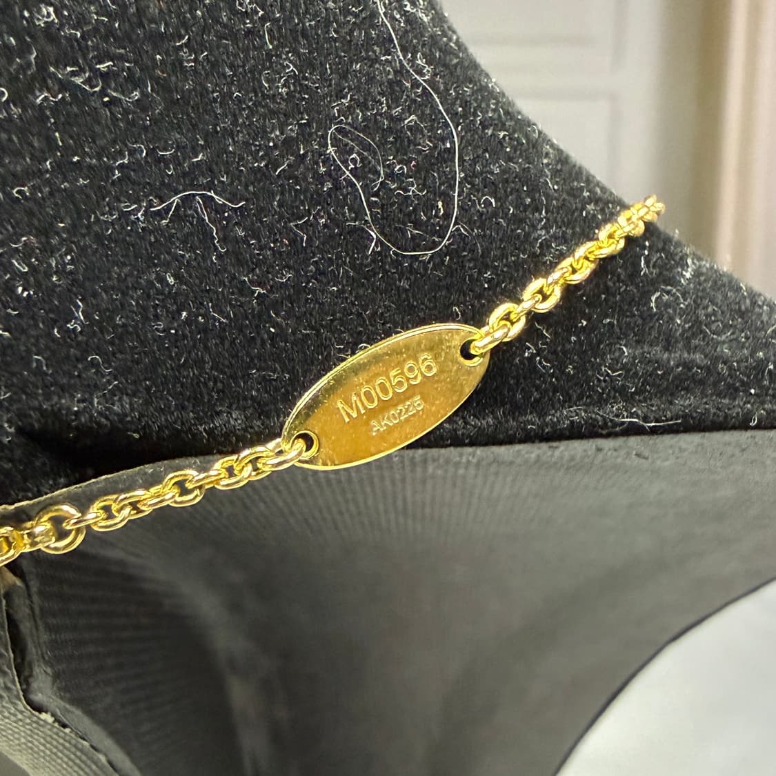 루이비통 LV 아이코닉 네클리스 골드 목걸이 M00596 상품이미지7