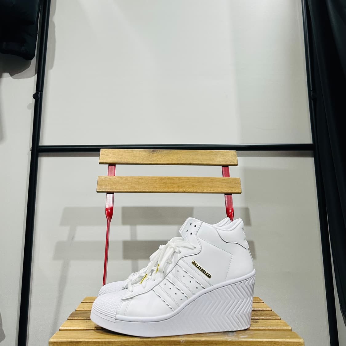 270) 아디다스 운동화 남성 남자 슈퍼스타 엘루어  골드 메탈릭 상품이미지3