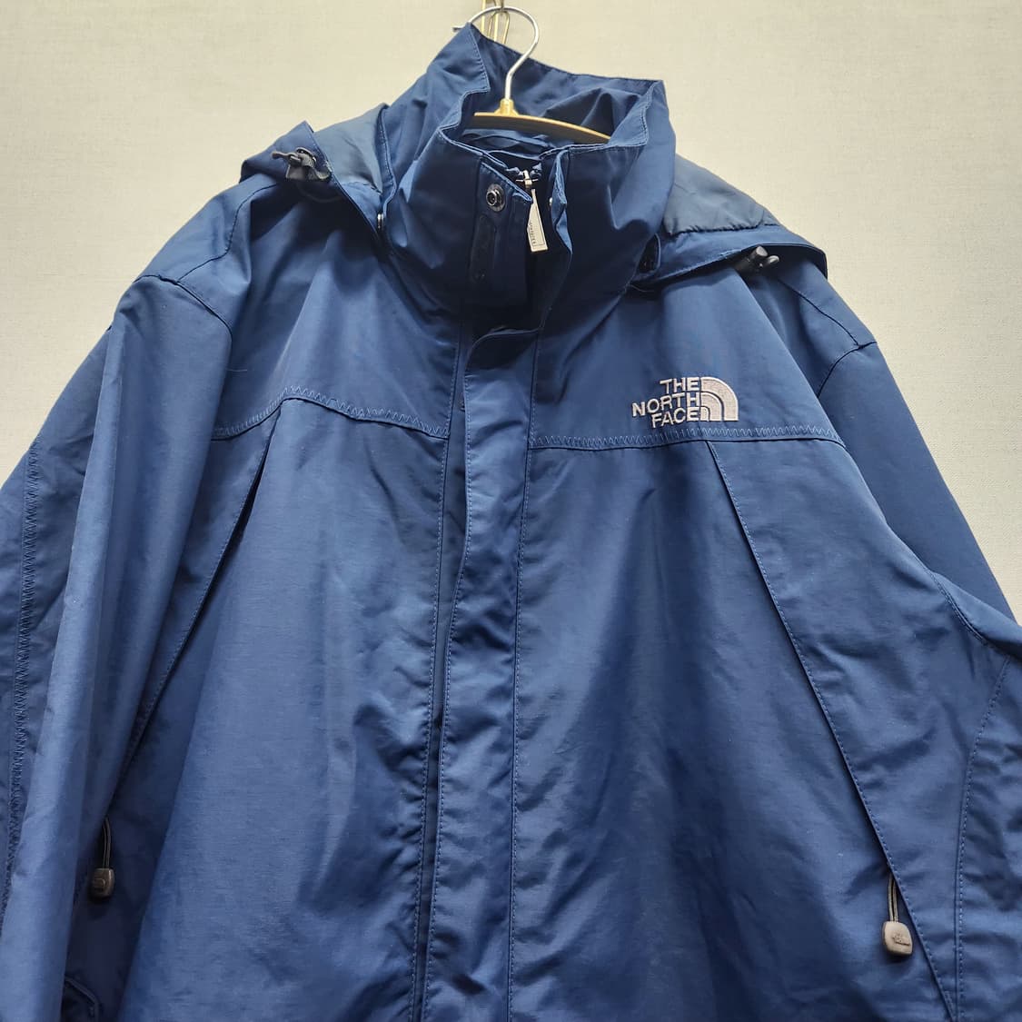 노스페이스 로고 후드 스트링 바람막이 100(XL) 상품이미지2