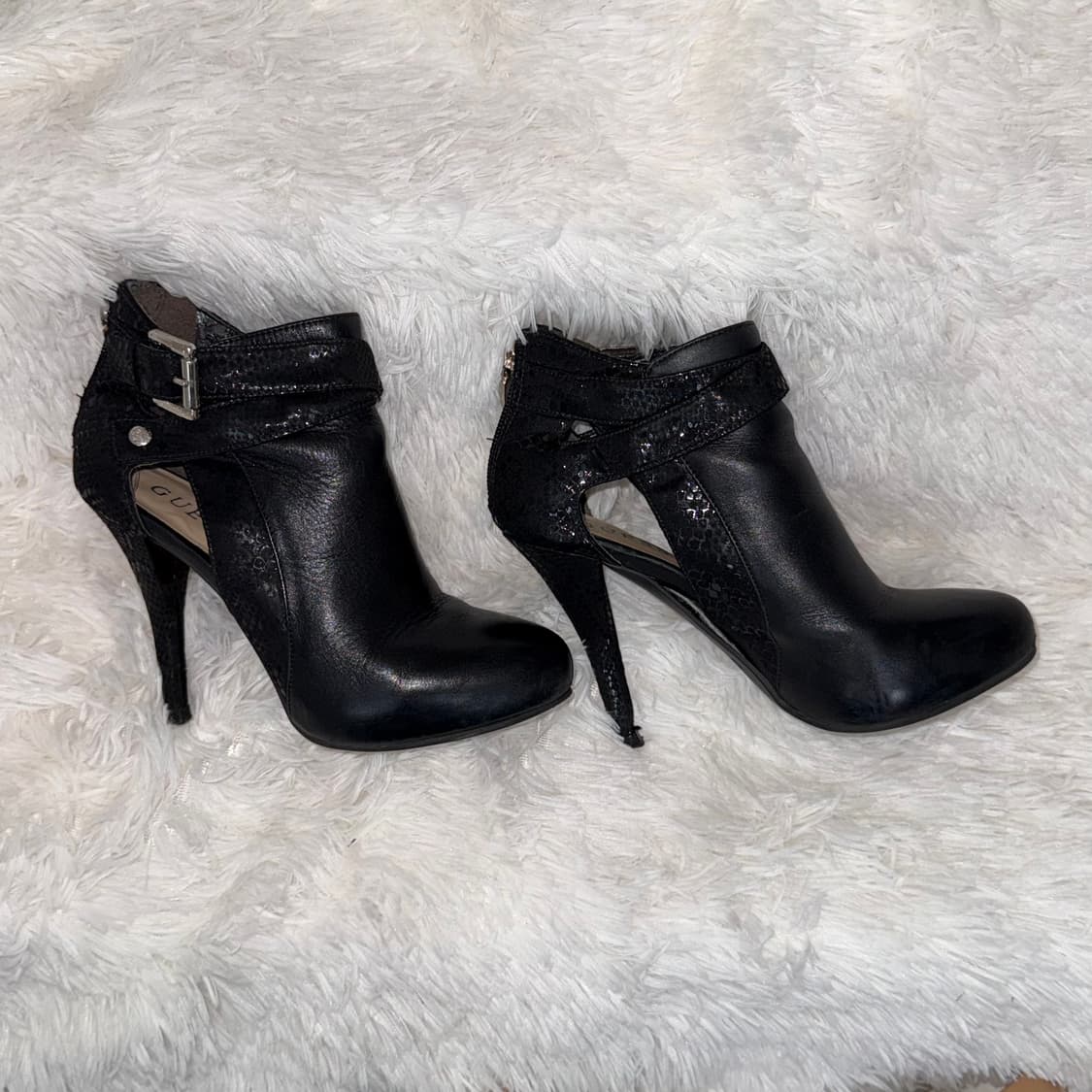 230 Guess 게스 파이톤 버클 부티힐 상품이미지3