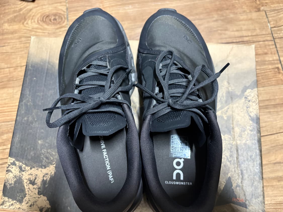 255) 온러닝 파프 클몬2 쏜 브라운 판매해요.  상품이미지4