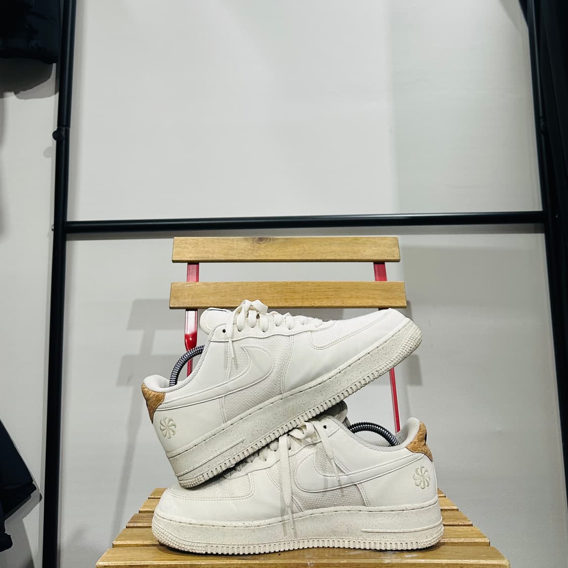 275) 나이키 운동화 남성 남자 신발 에어포스 1 '07 LV8 팬텀 상품이미지7