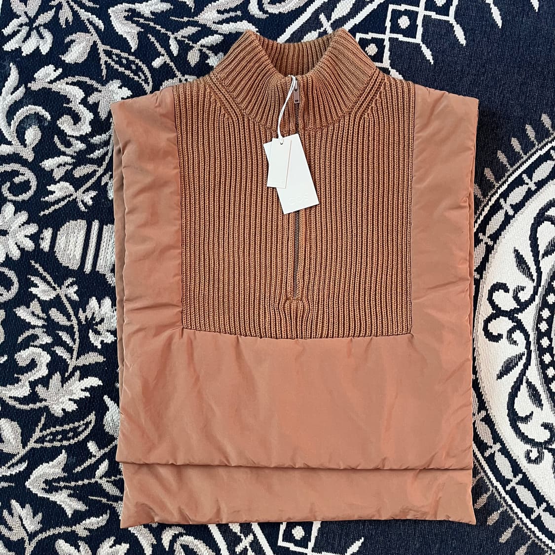 COS 코스 패딩니트 넥워머 상품이미지1