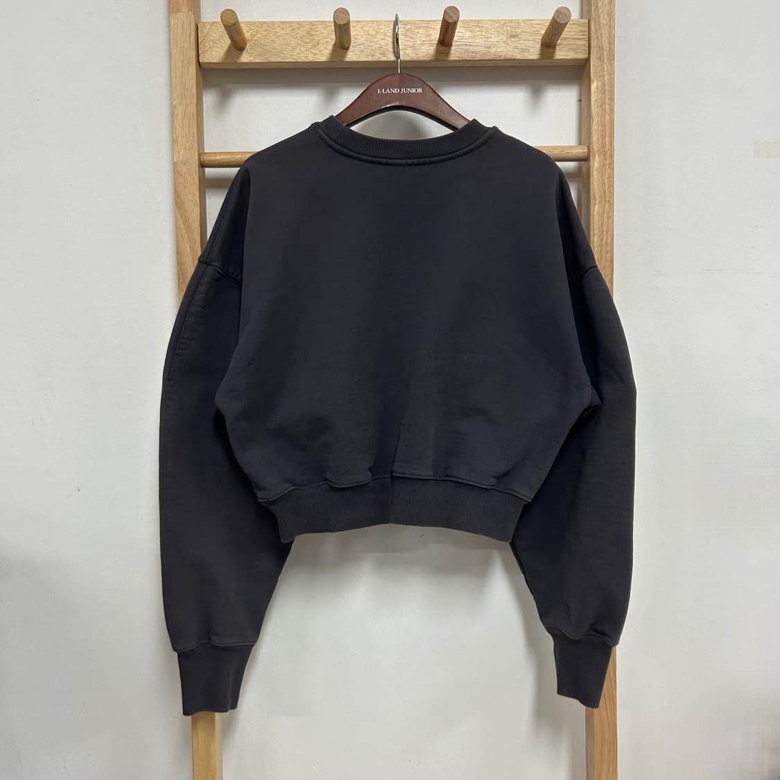 렉토 LLEGE 로고 크롭 스웻셔츠 맨투맨 차콜 상품이미지4