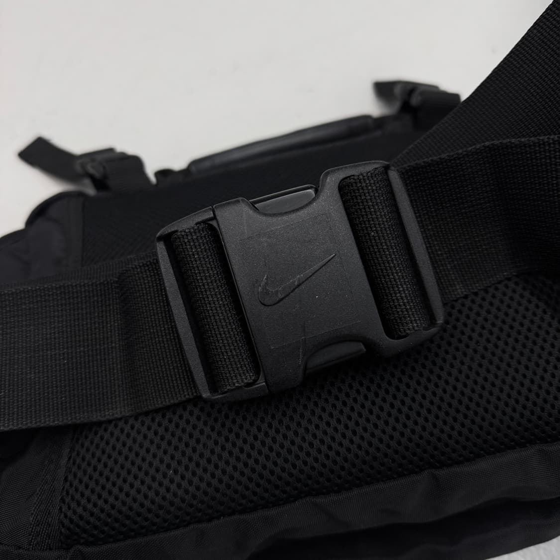 나이키 00s 스우시 유틸리티 슬링백 힙색 가방 상품이미지5