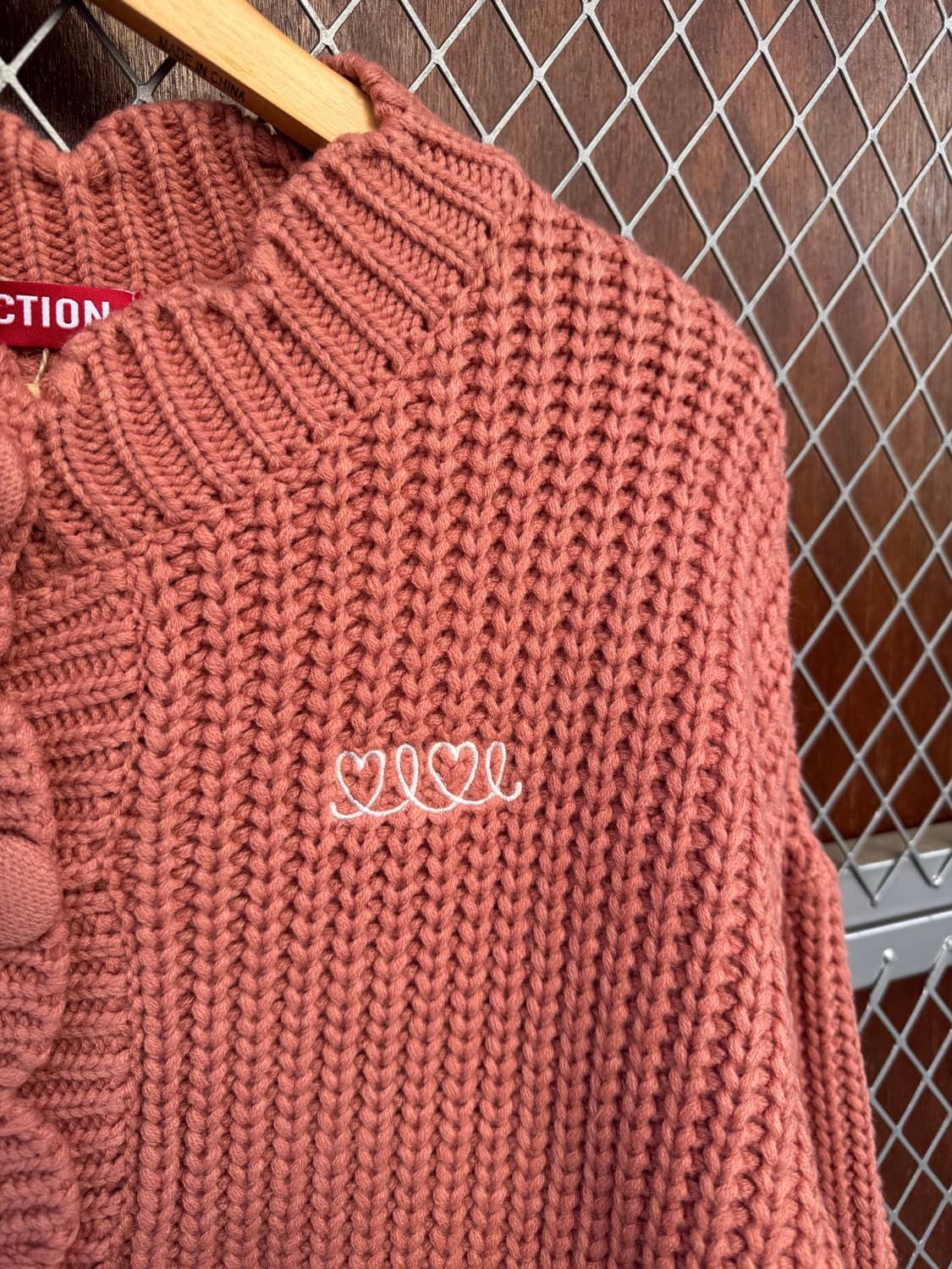 oioi 오아이오아이 컬렉션 케이블 라운드 커브 퍼프 핑크 니트 가디건 상품이미지8