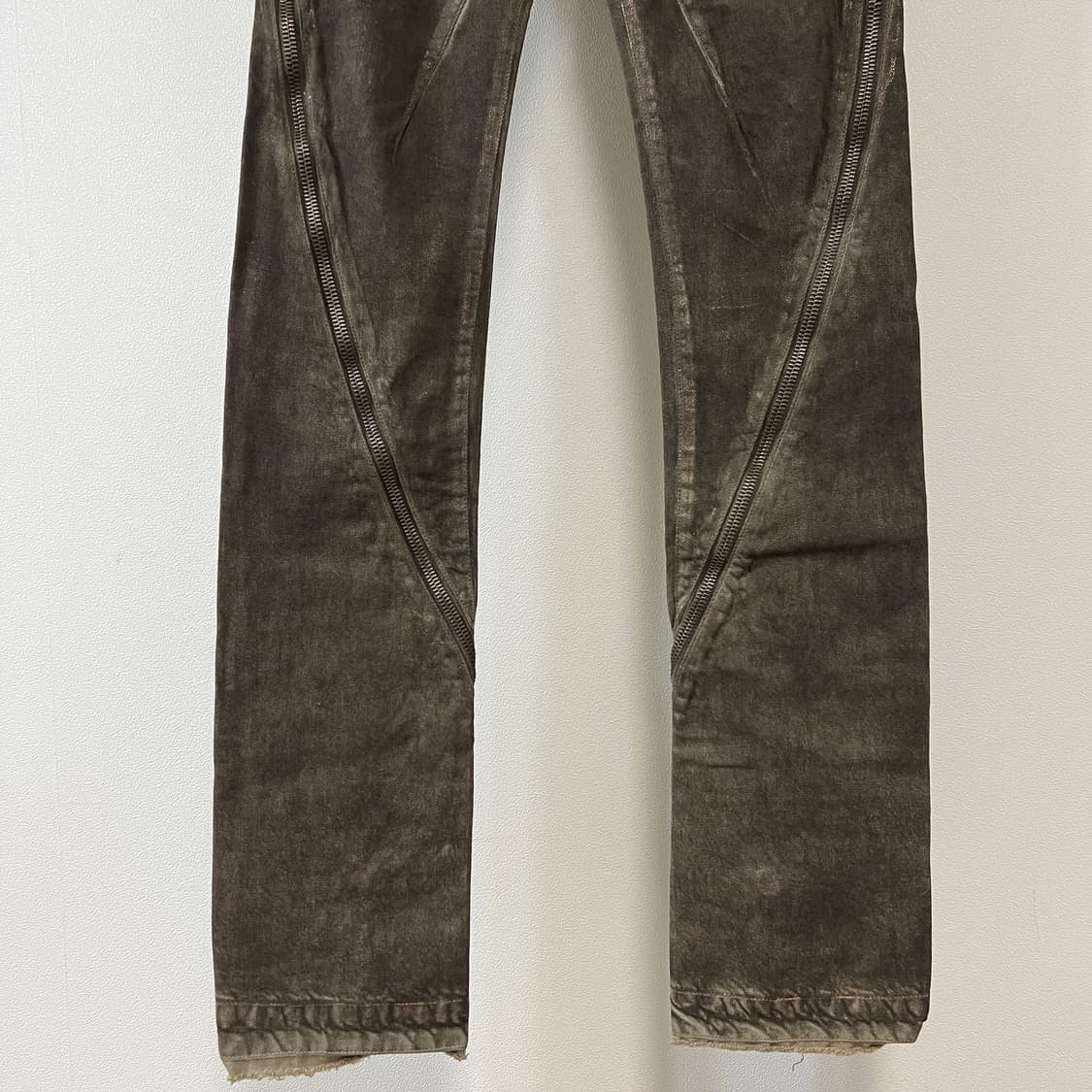 릭오웬스 09SS "STRUTTER" 왁스 코팅 바나나 컷 데님 팬츠 상품이미지4