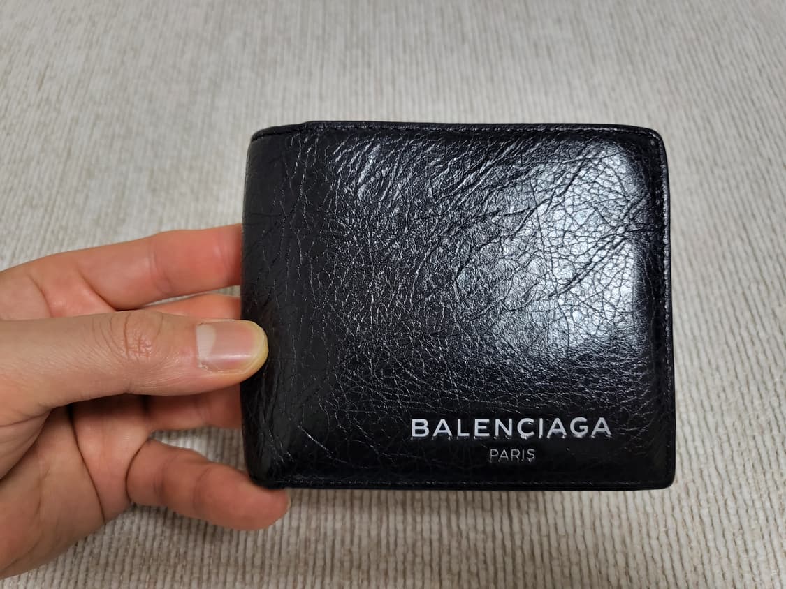발렌시아가 지갑 팝니다 상품이미지1