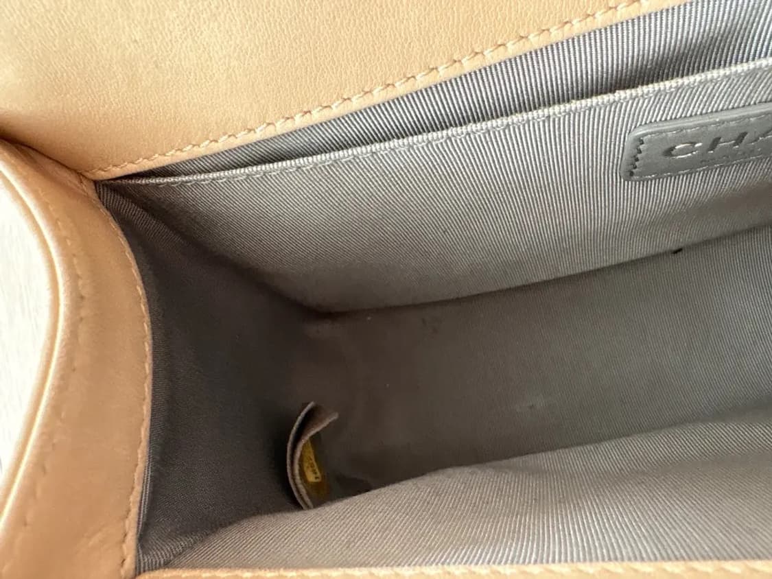 샤넬 보이백 미듐 베이지 상품이미지7